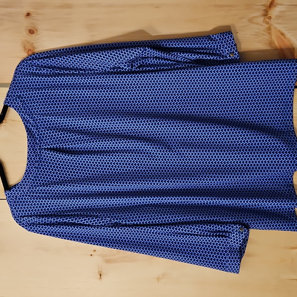 Liz Claiborne Career XXL - V Neck Womens 3/4 Sleeve Top  - Bold Blue Geo EUC - Picture 6 of 7